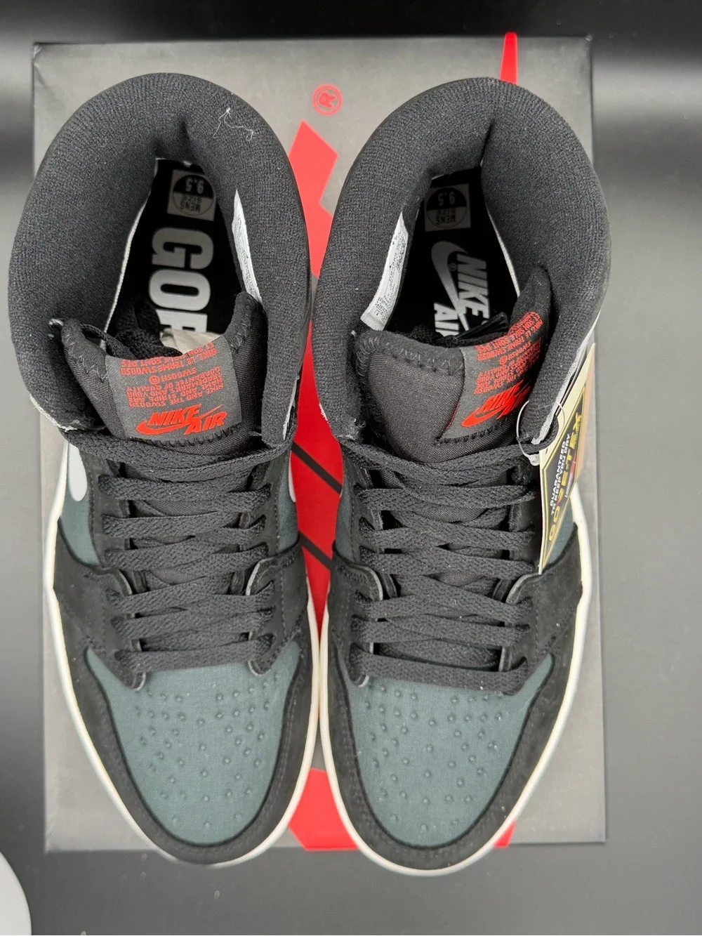 Nike Air Jordan 1 Mid GORE-TEX - Black/Gray/Green